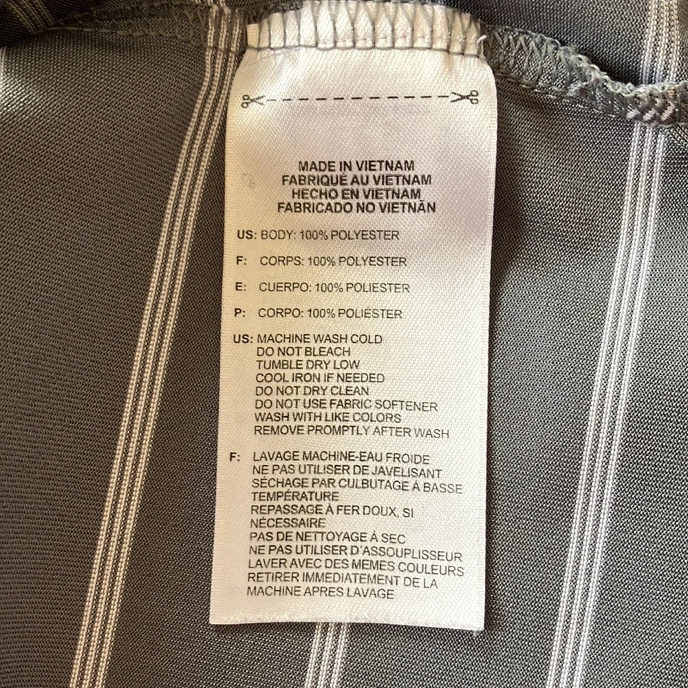 Adidas Puremotion Men’s Med Golf Shirt Gray and White Stripe